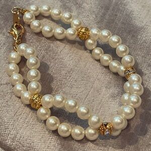 Vintage 80’s Avon Faux Pearl Bracelet 7”